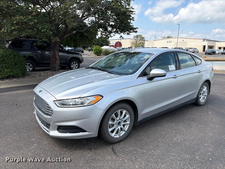 2016 Ford Fusion  - DU8010