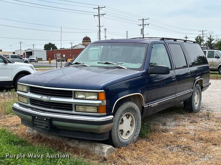 1999 Chevrolet Suburban 1500 SUV - DZ4500