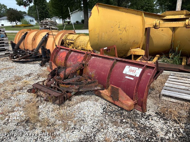 Snow plow - DZ4506