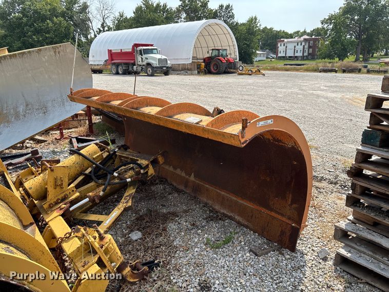 Henderson 10 X 42 X INT snow plow - DZ4508