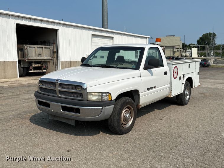 2000 Dodge Ram 2500 utility bed pickup truck - DZ4527