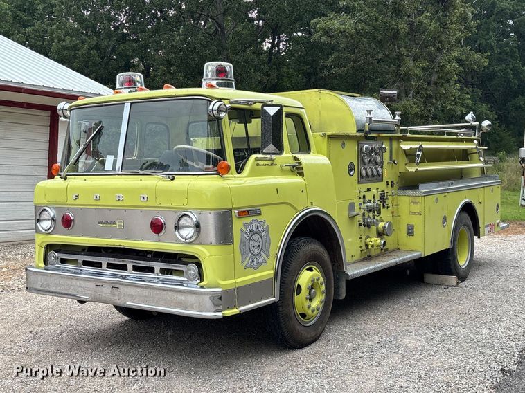 1972 Ford 900 pumper fire truck - EO4445