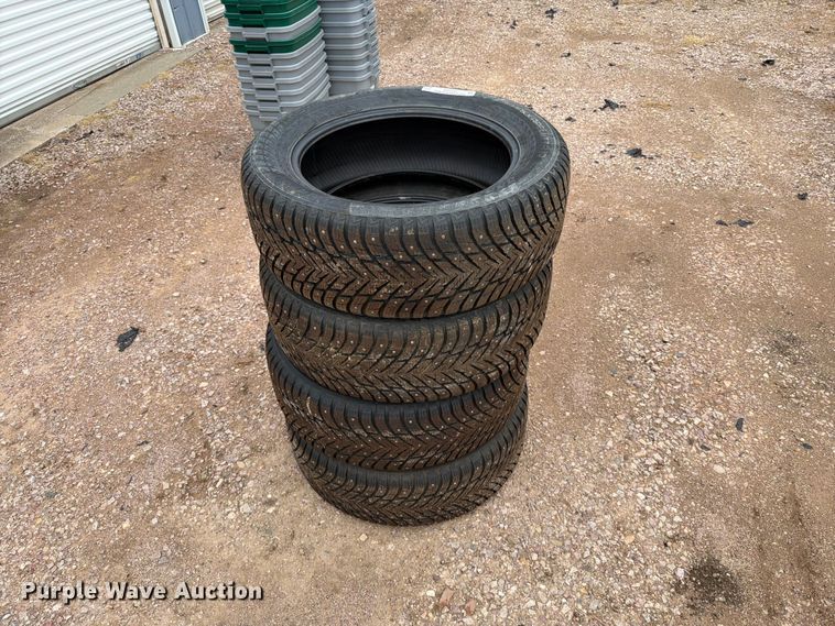 (4) Nokian 255/55R20 tires - ER1949