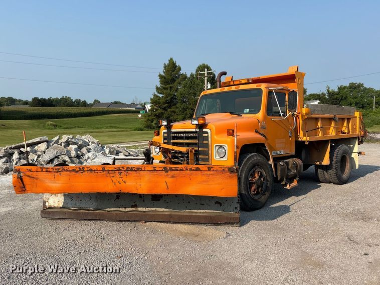 1985 Navistar 1954 dump truck - ER3205