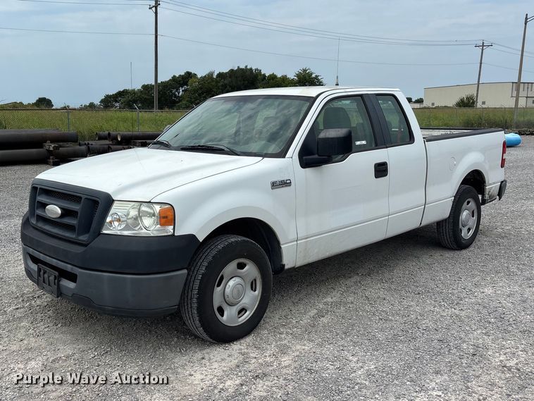 2007 Ford F150 XL Ext. Cab pickup truck - ER3216