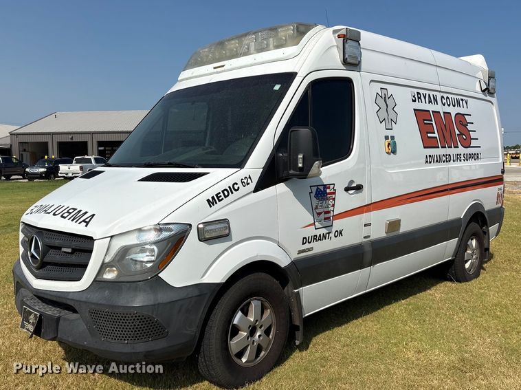 2016 Mercedes Benz Sprinter ambulance - ET0365