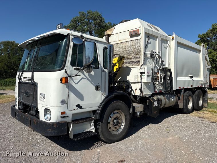 2013 Autocar Xpeditor refuse truck - ET0381