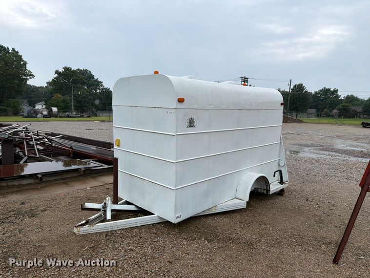 Enclosed cargo trailer - EV2355