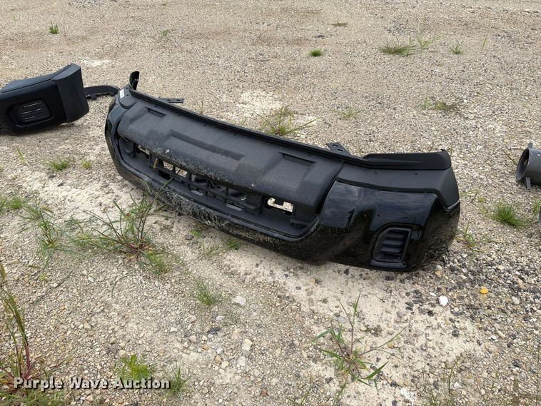 Chevrolet front bumper - EV2413