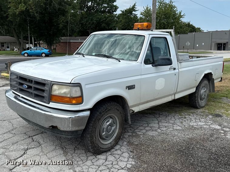 1996 Ford F250 pickup truck - EV6057