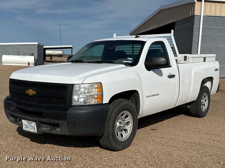 2012 Chevrolet Silverado 1500 pickup truck - EW4125