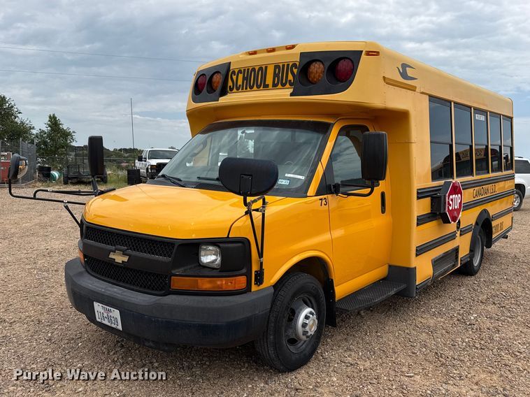 2016 Chevrolet school bus - EW4131