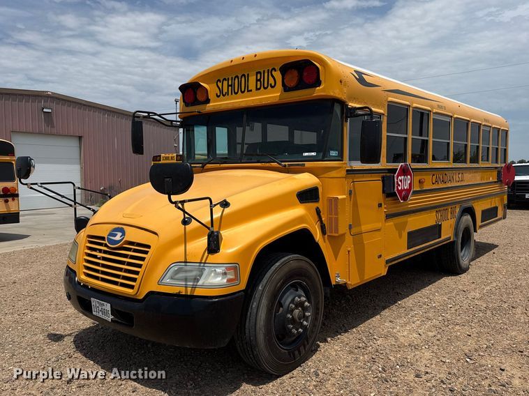 2017 BlueBird Vision school bus - EW4136