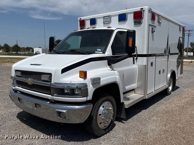 2007 Chevrolet C4500 ambulance - EW4142