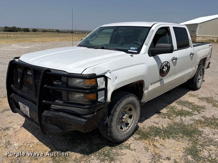 2015 Chevrolet Silverado 1500 Crew Cab pickup truck - EW4183