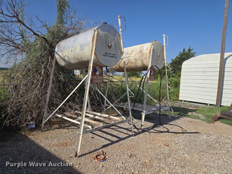 (2) fuel tanks with stands - EW8558