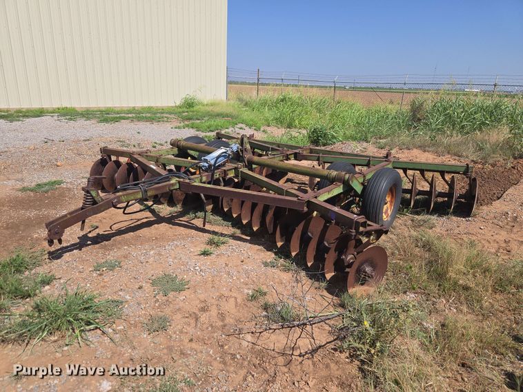 John Deere tandem disk - EW8563