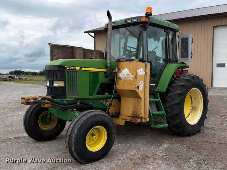 1997 John Deere 7210 tractor - FB5782