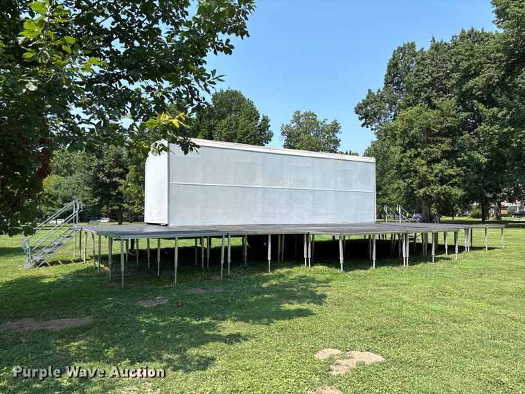 1995 Wenger Showmobile 88A1 mobile stage trailer - FC2014