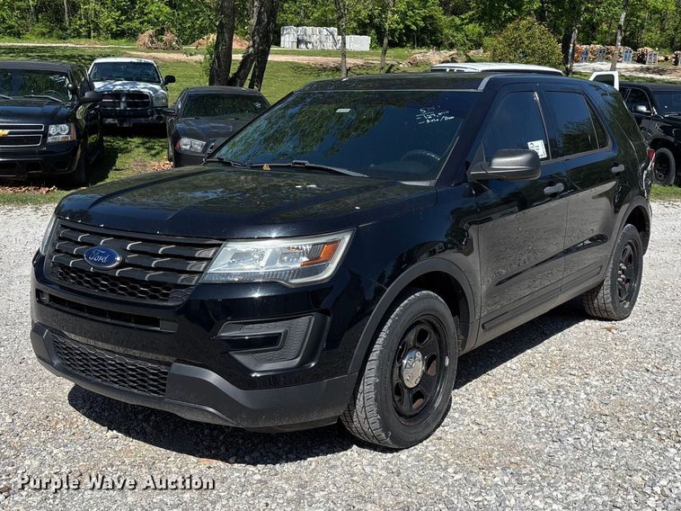 2016 Ford Explorer SUV - FG0275
