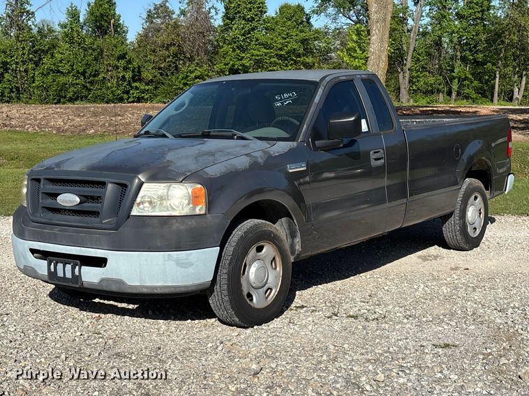 2007 Ford F150 XL pickup truck - FG0279