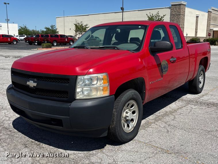 2008 Chevrolet Silverado 1500 Ext. Cab pickup truck - FG0288