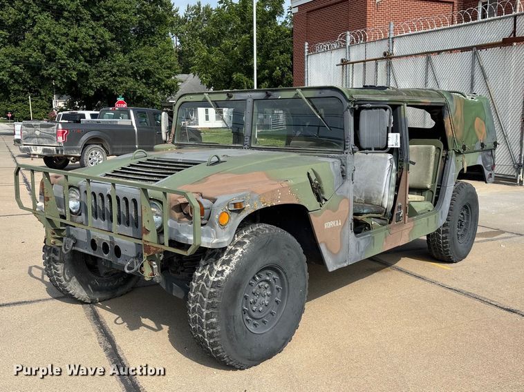 1991 AM General M998  HMMWV SUV - FG0561