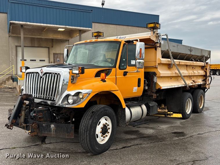 2010 International 7500 SFA dump truck - FG0578