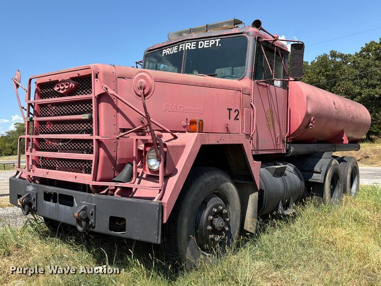 1983 AM General M915-A1 water truck - FN2549