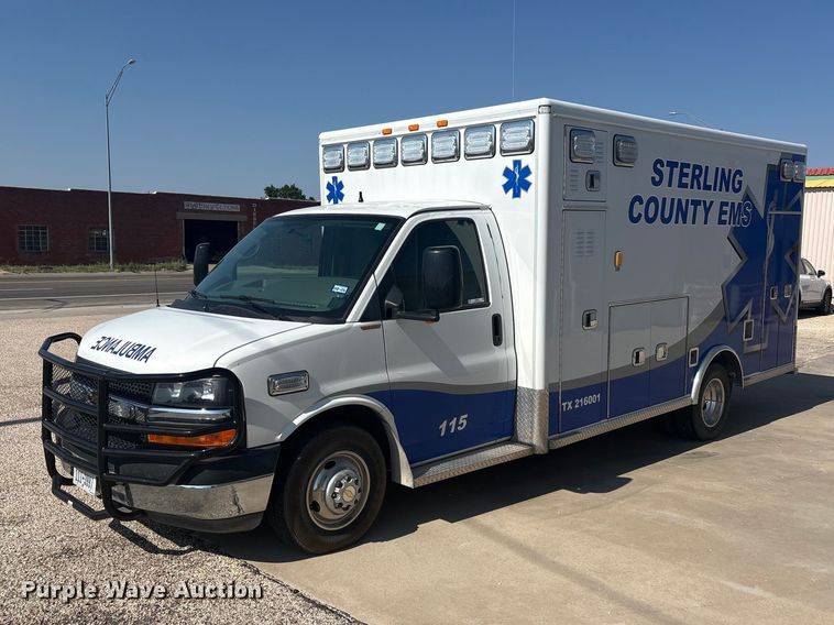 2014 Chevrolet Express ambulance - JM9428