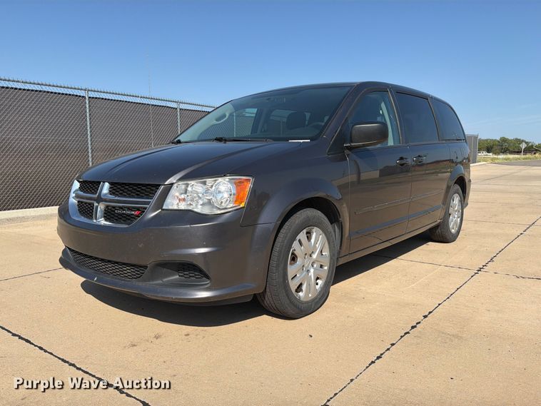 2017 Dodge Grand Caravan van - MZ9757