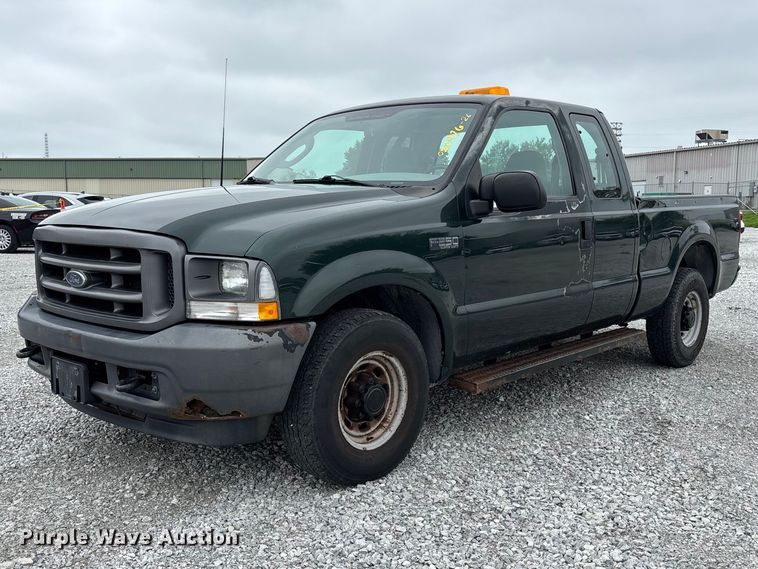 2003 Ford F250 Super Duty Ext. Cab pickup truck - NM9908