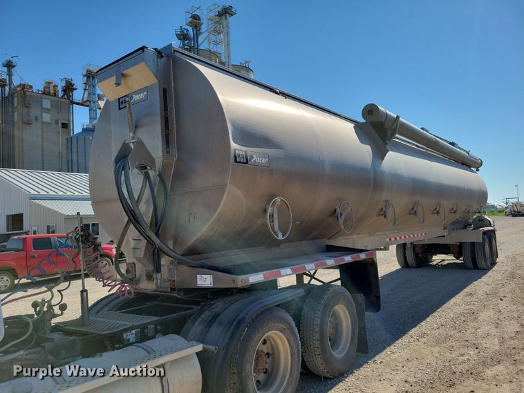 2013 CEI feed delivery trailer - EE1184