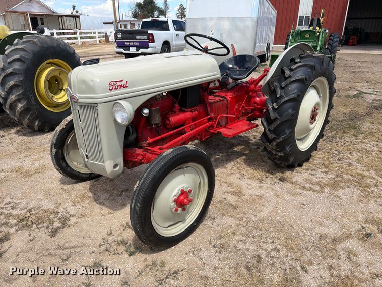 Ford tractor - EW2142