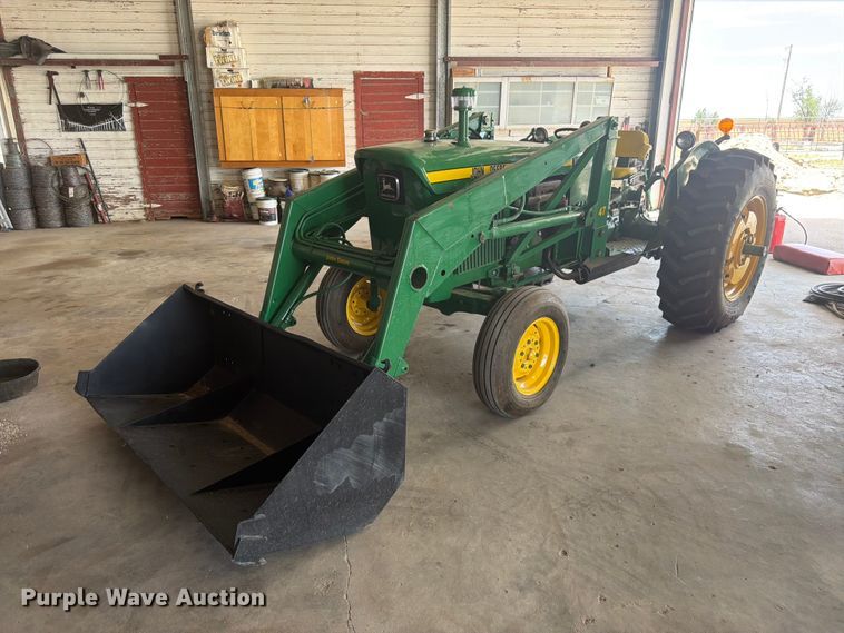 1966 John Deere 2020 tractor - EW2145