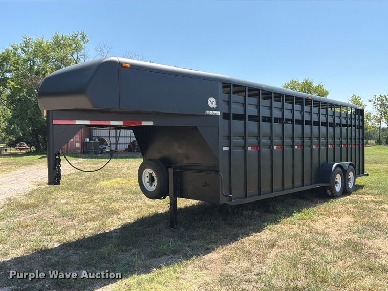 1999 Hillsboro livestock trailer - MZ9830