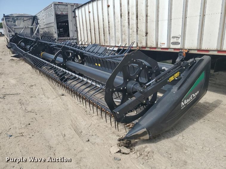 2015 MacDon FD75 flex draper head - YA4484