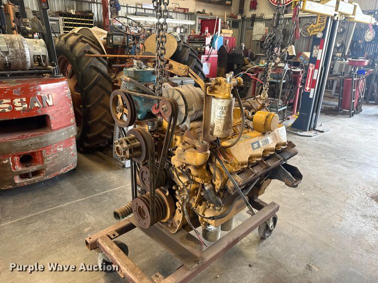 Caterpillar 3208 diesel engine - FC4111