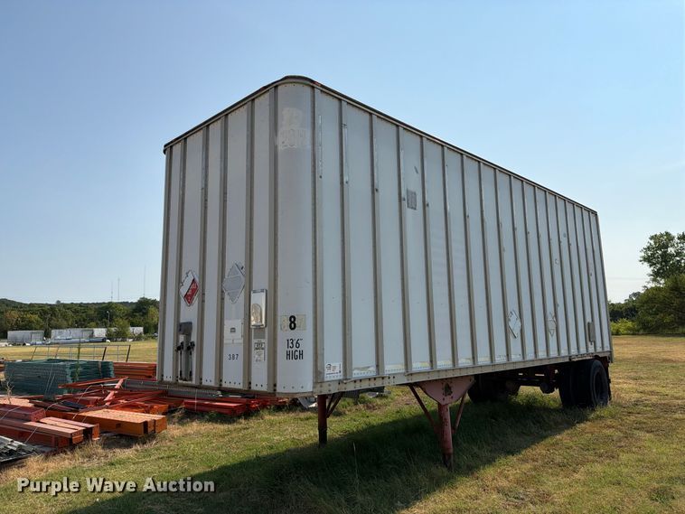 1997 Road Systems CF28102 dry van trailer - FI0340