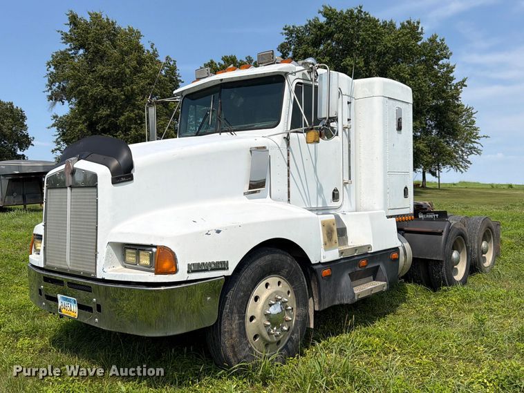 1986 Kenworth T600  - FK3318