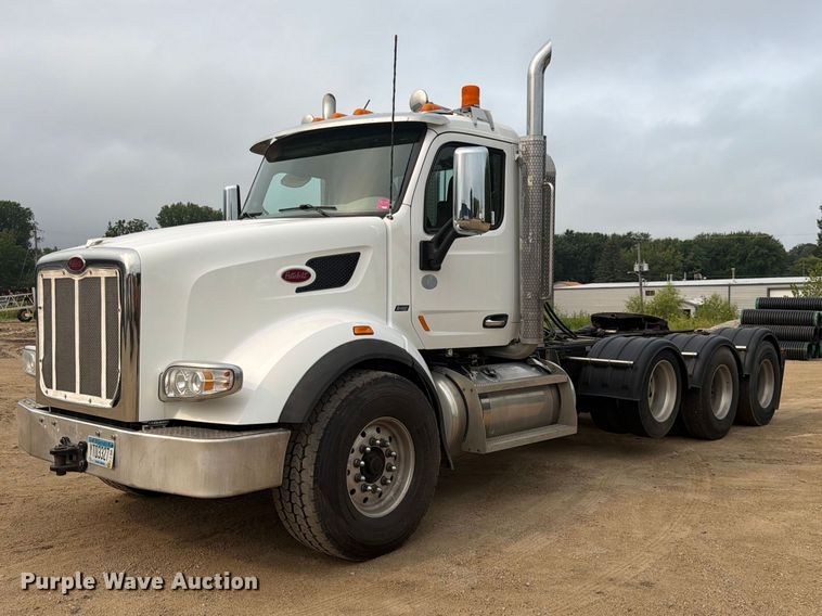2019 Peterbilt 567 semi truck - FK3569
