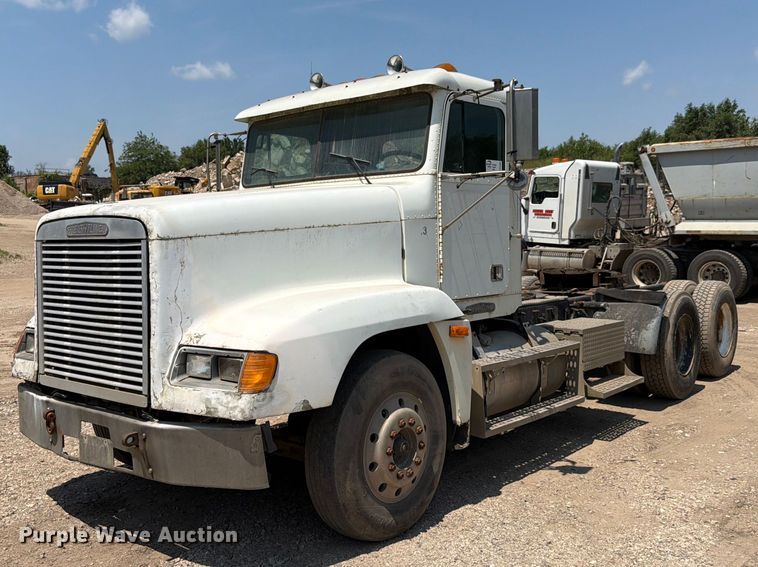 1996 Freightliner FLD  - FK4089