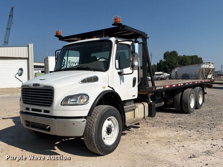 2012 Freightliner Business Class M2 106 rollback truck - FN5781