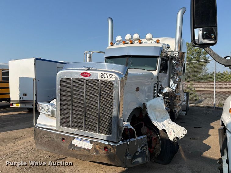 2021 Peterbilt 389 semi truck - YA4301