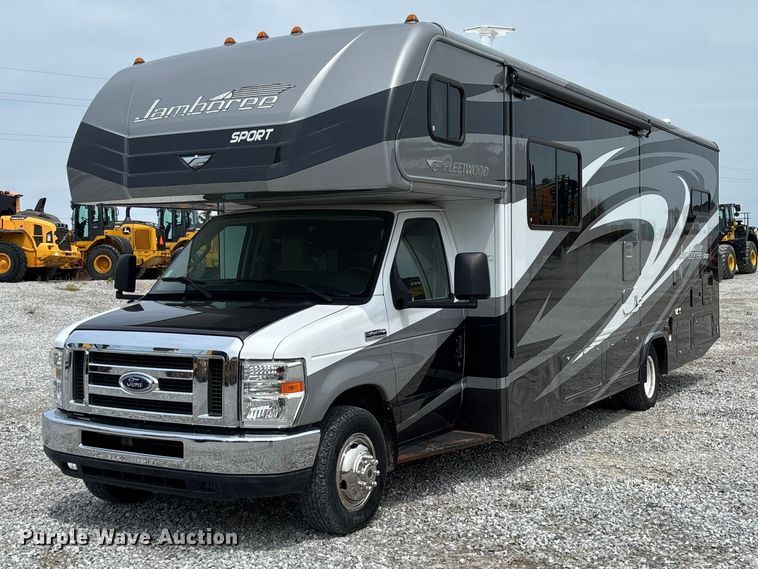 2012 Ford E450 Super Duty Fleetwood Jamboree RV - DZ4580