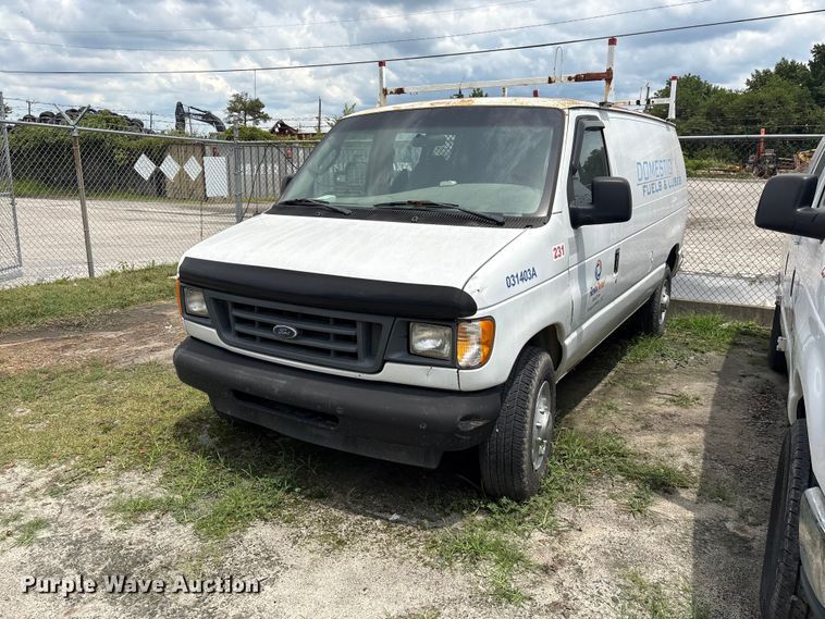 2003 Ford E350 van - EF1260