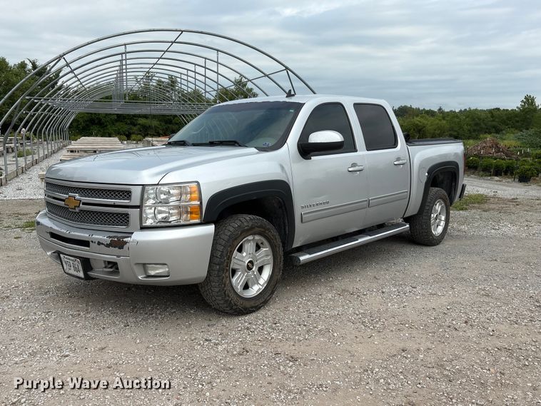 2012 Chevrolet Silverado 1500 Crew Cab pickup truck - EI5923