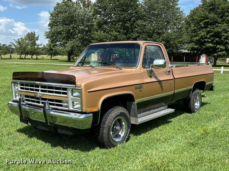 1986 Chevrolet Silverado K10 pickup truck - EO4404