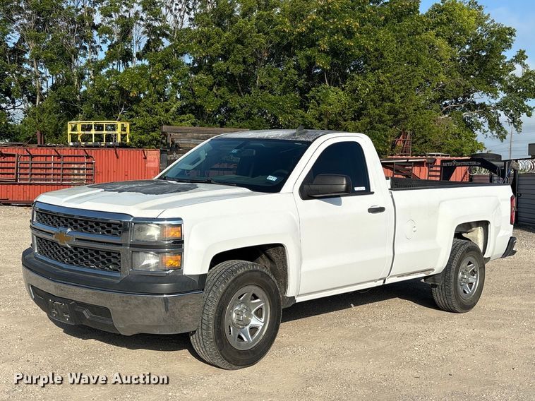 2015 Chevrolet Silverado 1500 pickup truck - ET0384