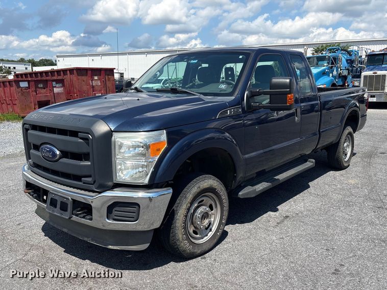 2014 Ford F250 Super Duty Ext. Cab pickup truck - ET8657